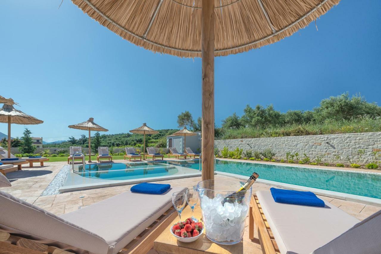 Ivoni Villa, An Iconic Summer Retreat, By Thinkvilla Perama  Ngoại thất bức ảnh